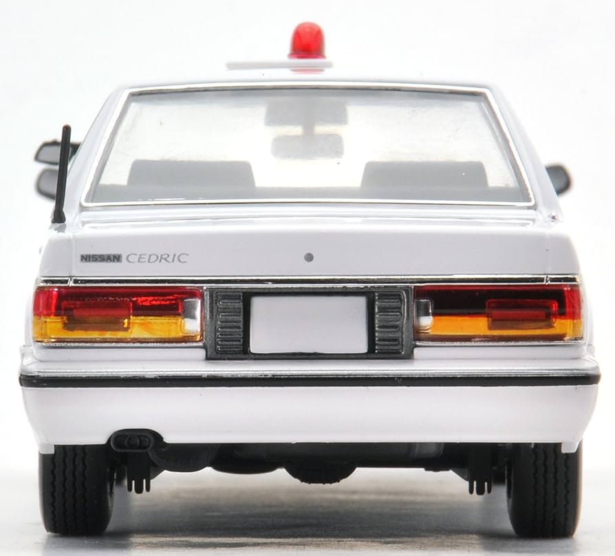 【新品未使用】トミカリミテッドビンテージ　セドリック　覆面パトロールカー Amazon | トミカリミテッドヴィンテージ ネオ 1/43 LV-N43-15a